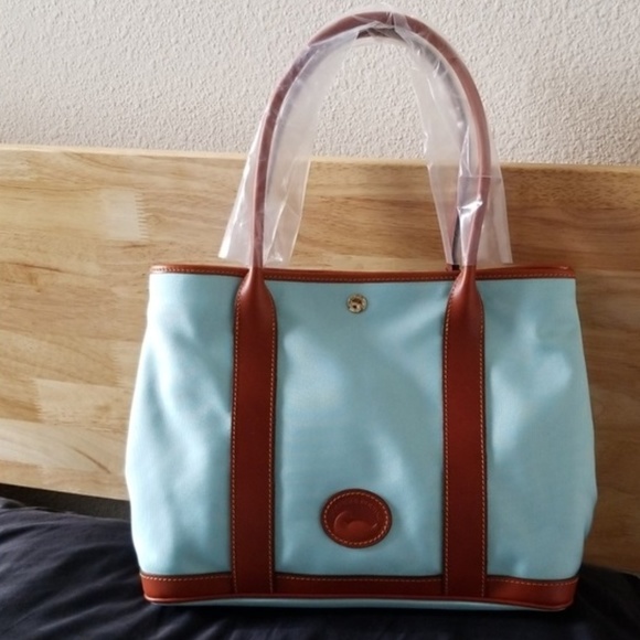 Dooney & Bourke Handbags - Dooney & Burke Layla Tote